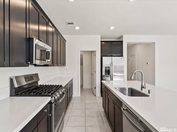 6813 Rivaldo, Sparks, Nevada 89436, 3 Bedrooms Bedrooms, ,3 BathroomsBathrooms,Residential,Residential,Rivaldo,250006010