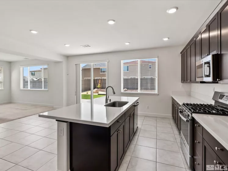 6813 Rivaldo, Sparks, Nevada 89436, 3 Bedrooms Bedrooms, ,3 BathroomsBathrooms,Residential,Residential,Rivaldo,250006010