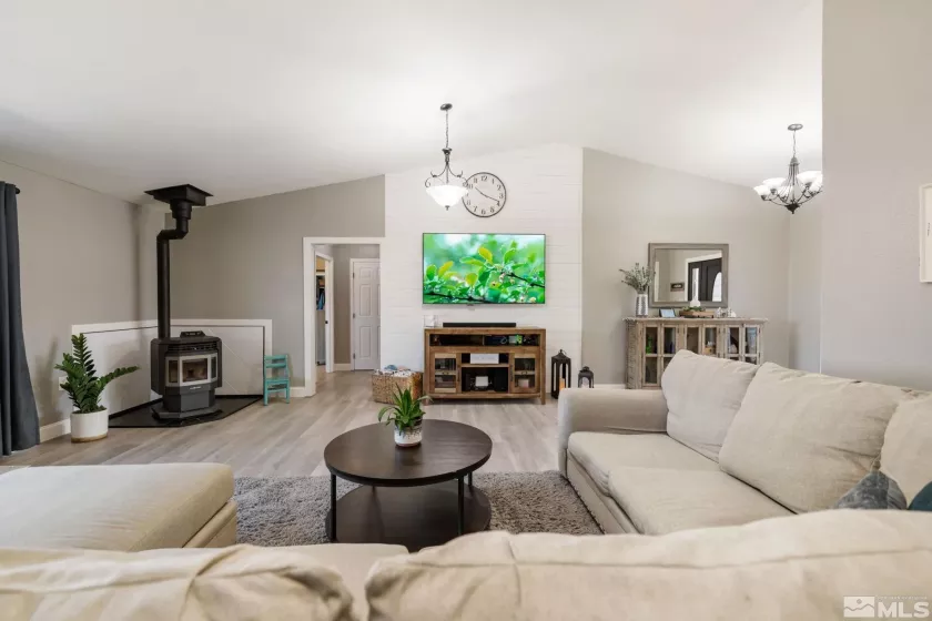 3215 Spring, Silver Springs, Nevada 89429, 3 Bedrooms Bedrooms, ,2 BathroomsBathrooms,Residential,Residential,Spring,250005993