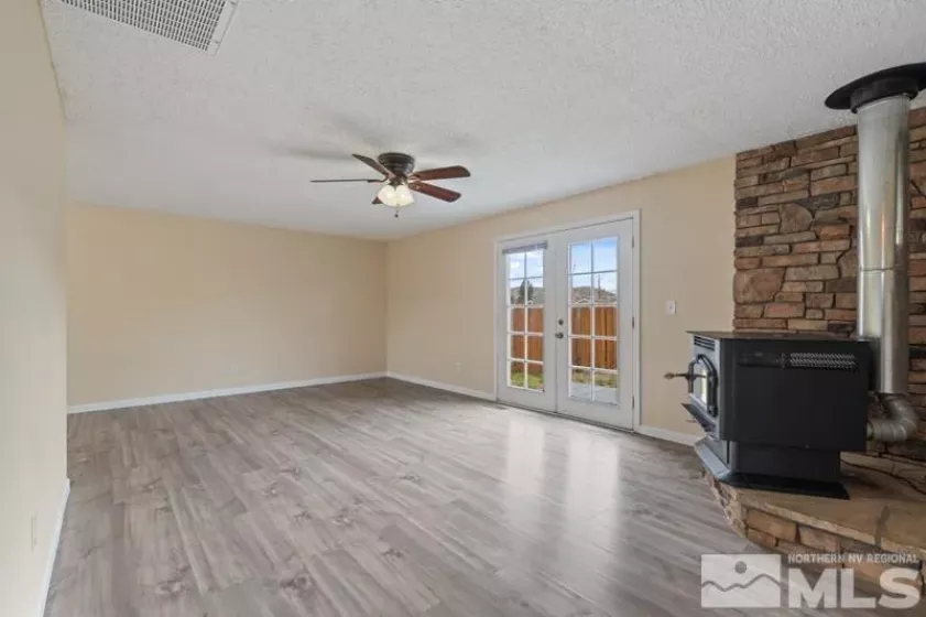 68 Zircon, Reno, Nevada 89521, 3 Bedrooms Bedrooms, ,2 BathroomsBathrooms,Residential,Residential,Zircon,250004689