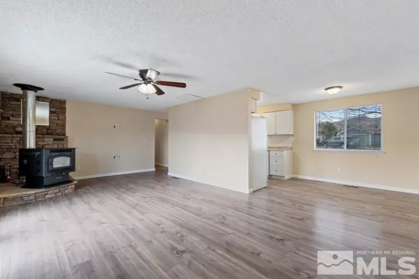 68 Zircon, Reno, Nevada 89521, 3 Bedrooms Bedrooms, ,2 BathroomsBathrooms,Residential,Residential,Zircon,250004689