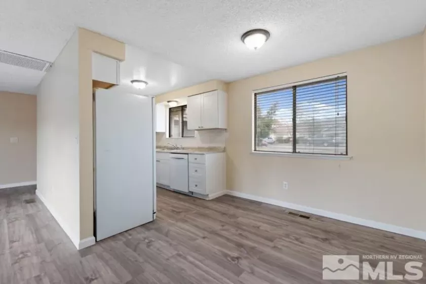 68 Zircon, Reno, Nevada 89521, 3 Bedrooms Bedrooms, ,2 BathroomsBathrooms,Residential,Residential,Zircon,250004689