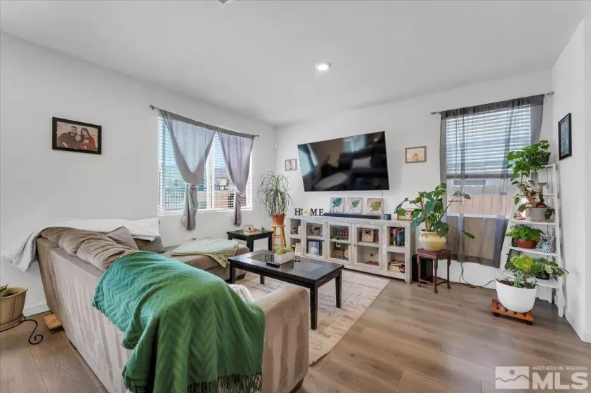 8838 Wolf Moon, Reno, Nevada 89506, 4 Bedrooms Bedrooms, ,3 BathroomsBathrooms,Residential,Residential,Wolf Moon,250006014