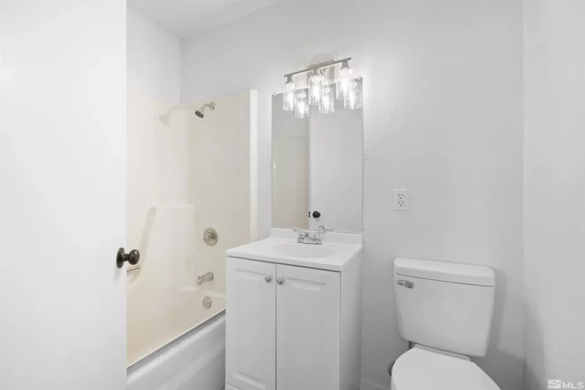 410 Madden, Yerington, Nevada 89447, 3 Bedrooms Bedrooms, ,2 BathroomsBathrooms,Residential,Residential,Madden,250006015