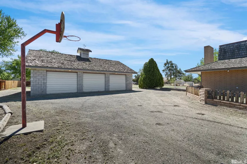 410 Madden, Yerington, Nevada 89447, 3 Bedrooms Bedrooms, ,2 BathroomsBathrooms,Residential,Residential,Madden,250006015