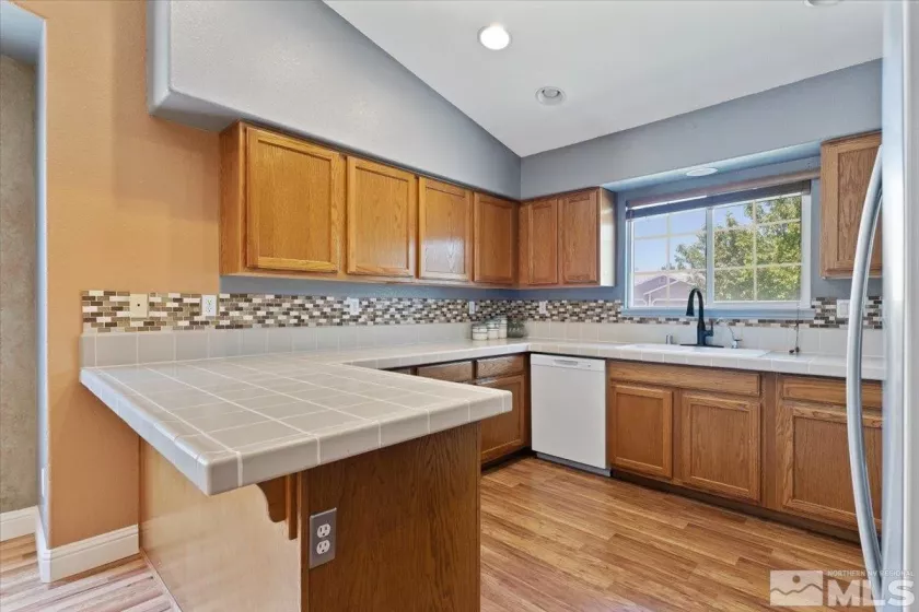 68 Rook, Sparks, Nevada 89441, 3 Bedrooms Bedrooms, ,2 BathroomsBathrooms,Residential,Residential,Rook,250006038