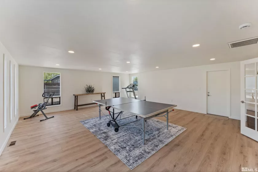 957 Arrowhead, Gardnerville, Nevada 89460, 5 Bedrooms Bedrooms, ,3 BathroomsBathrooms,Residential,Residential,Arrowhead,250006032