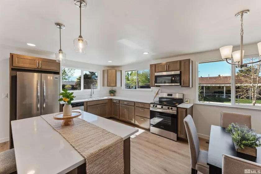 957 Arrowhead, Gardnerville, Nevada 89460, 5 Bedrooms Bedrooms, ,3 BathroomsBathrooms,Residential,Residential,Arrowhead,250006032