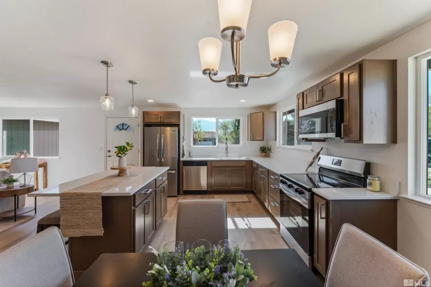 957 Arrowhead, Gardnerville, Nevada 89460, 5 Bedrooms Bedrooms, ,3 BathroomsBathrooms,Residential,Residential,Arrowhead,250006032