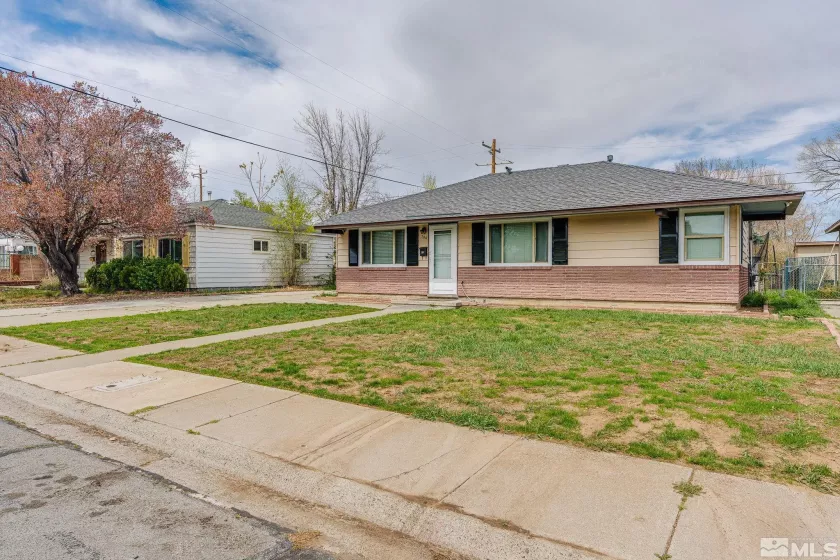 706 L, Sparks, Nevada 89431, 3 Bedrooms Bedrooms, ,1 BathroomBathrooms,Residential,Residential,L,250004838