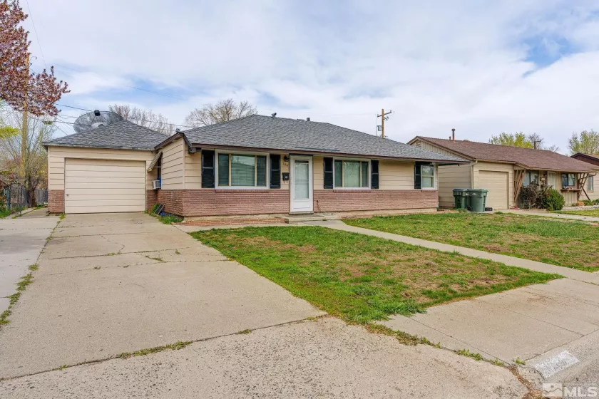 706 L, Sparks, Nevada 89431, 3 Bedrooms Bedrooms, ,1 BathroomBathrooms,Residential,Residential,L,250004838