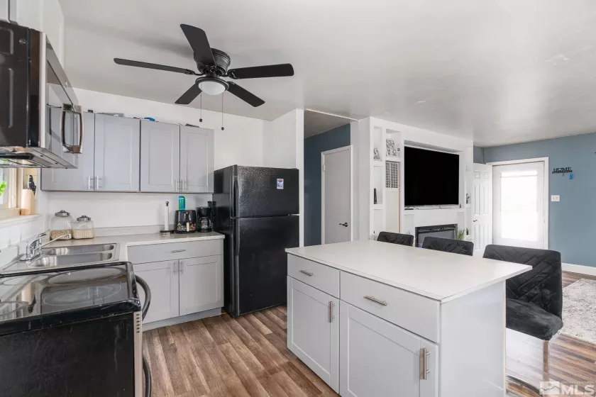 706 L, Sparks, Nevada 89431, 3 Bedrooms Bedrooms, ,1 BathroomBathrooms,Residential,Residential,L,250004838