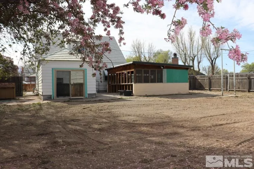 136 First, Winnemucca, Nevada 89445, 3 Bedrooms Bedrooms, ,2 BathroomsBathrooms,Residential,Residential,First,250004620