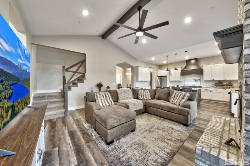 1409 Hunters Point, Gardnerville, Nevada 89410, 5 Bedrooms Bedrooms, ,5 BathroomsBathrooms,Residential,Residential,Hunters Point,240013037