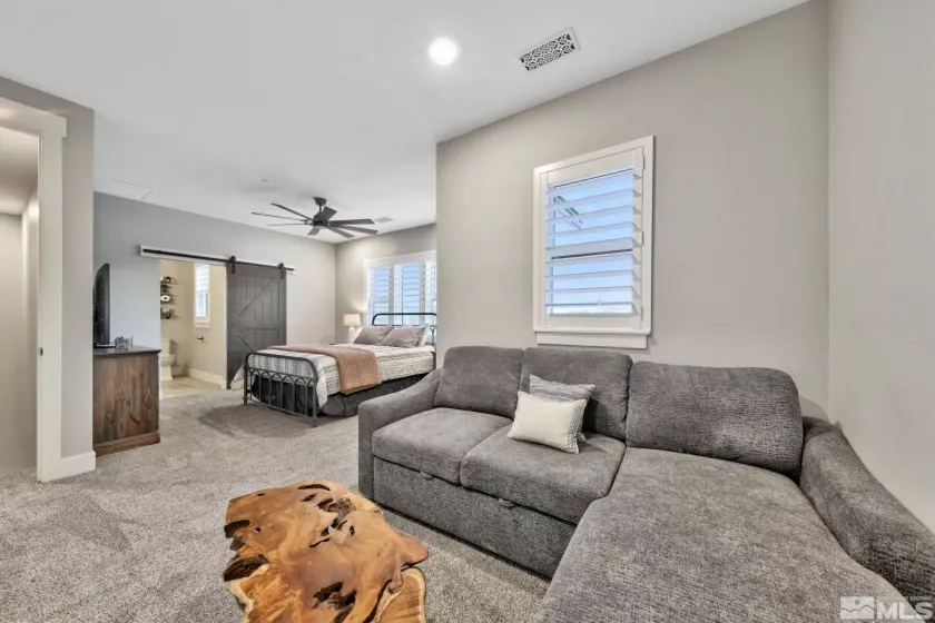 1409 Hunters Point, Gardnerville, Nevada 89410, 5 Bedrooms Bedrooms, ,5 BathroomsBathrooms,Residential,Residential,Hunters Point,240013037