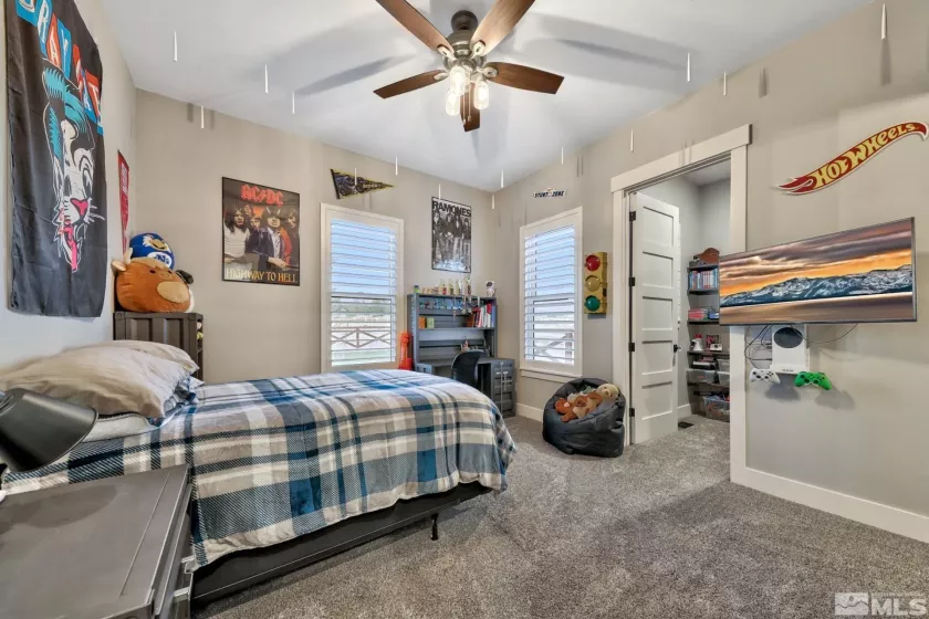 1409 Hunters Point, Gardnerville, Nevada 89410, 5 Bedrooms Bedrooms, ,5 BathroomsBathrooms,Residential,Residential,Hunters Point,240013037
