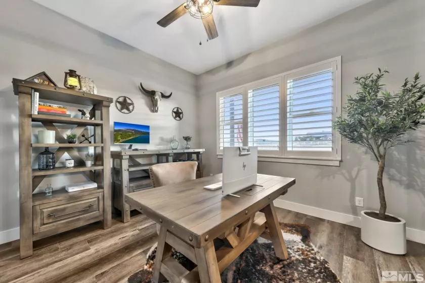 1409 Hunters Point, Gardnerville, Nevada 89410, 5 Bedrooms Bedrooms, ,5 BathroomsBathrooms,Residential,Residential,Hunters Point,240013037