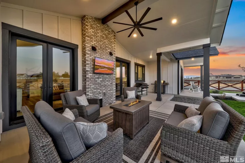1409 Hunters Point, Gardnerville, Nevada 89410, 5 Bedrooms Bedrooms, ,5 BathroomsBathrooms,Residential,Residential,Hunters Point,240013037