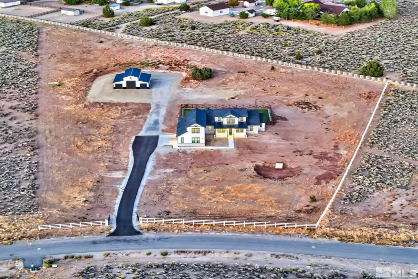 1409 Hunters Point, Gardnerville, Nevada 89410, 5 Bedrooms Bedrooms, ,5 BathroomsBathrooms,Residential,Residential,Hunters Point,240013037