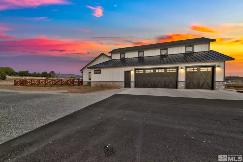1409 Hunters Point, Gardnerville, Nevada 89410, 5 Bedrooms Bedrooms, ,5 BathroomsBathrooms,Residential,Residential,Hunters Point,240013037