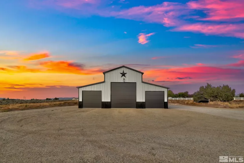 1409 Hunters Point, Gardnerville, Nevada 89410, 5 Bedrooms Bedrooms, ,5 BathroomsBathrooms,Residential,Residential,Hunters Point,240013037