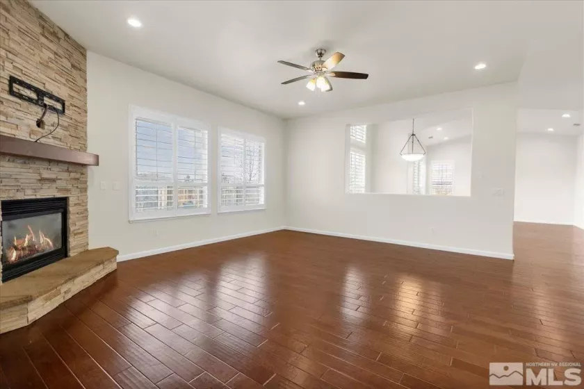 6131 Axis, Sparks, Nevada 89436, 4 Bedrooms Bedrooms, ,3 BathroomsBathrooms,Residential,Residential,Axis,250004465