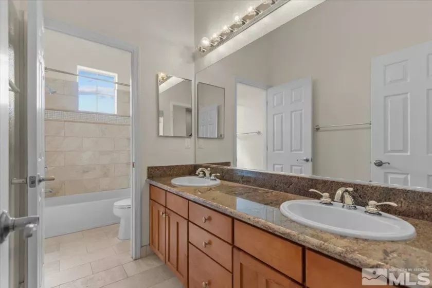 6131 Axis, Sparks, Nevada 89436, 4 Bedrooms Bedrooms, ,3 BathroomsBathrooms,Residential,Residential,Axis,250004465