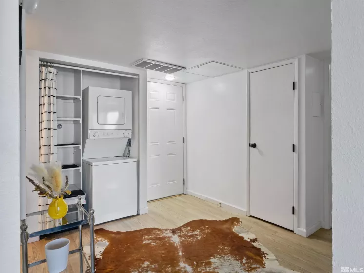 2555 Clear Acre, Reno, Nevada 89512, 1 Bedroom Bedrooms, ,1 BathroomBathrooms,Residential,Residential,Clear Acre,250004324