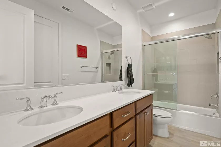 606 Braided Rope, Reno, Nevada 89511, 3 Bedrooms Bedrooms, ,4 BathroomsBathrooms,Residential,Residential,Braided Rope,250006037