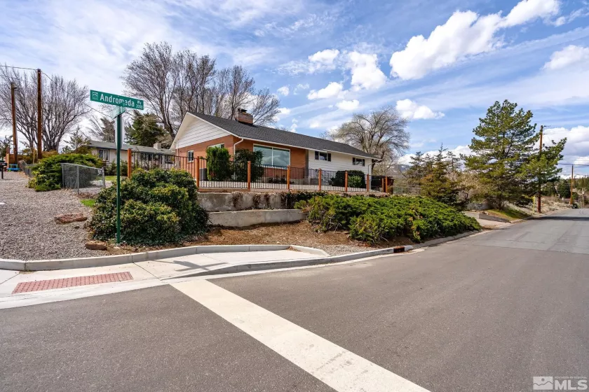 2315 Armstrong, Reno, Nevada 89509, 3 Bedrooms Bedrooms, ,3 BathroomsBathrooms,Residential,Residential,Armstrong,250002940