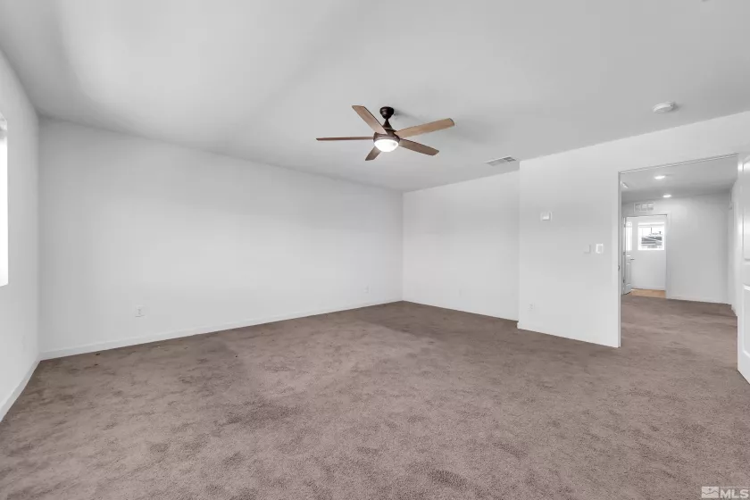 1368 Old Barn, Sparks, Nevada 89436, 4 Bedrooms Bedrooms, ,3 BathroomsBathrooms,Residential,Residential,Old Barn,250006043
