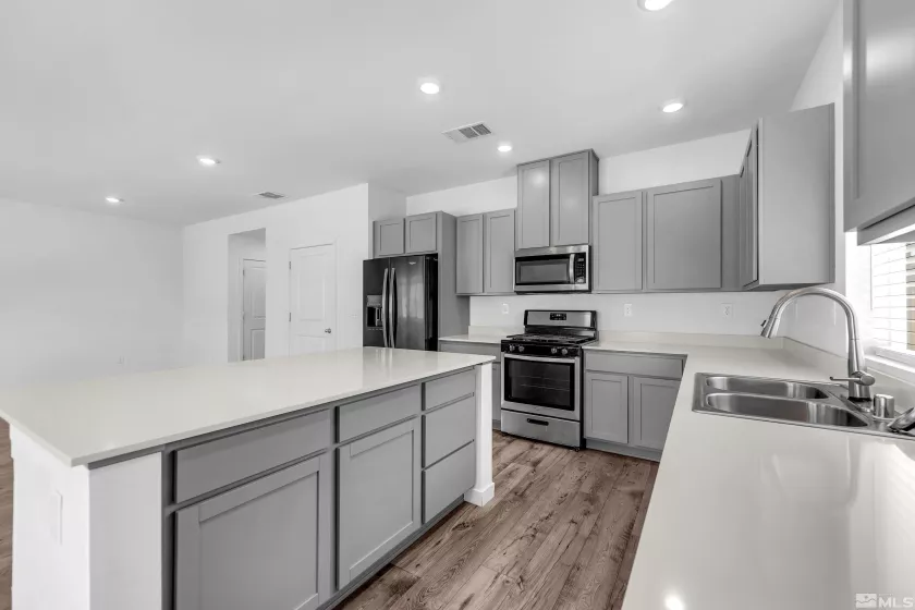 1368 Old Barn, Sparks, Nevada 89436, 4 Bedrooms Bedrooms, ,3 BathroomsBathrooms,Residential,Residential,Old Barn,250006043