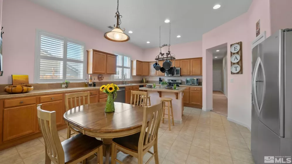 7354 Phoenix, Sparks, Nevada 89436, 4 Bedrooms Bedrooms, ,3 BathroomsBathrooms,Residential,Residential,Phoenix,250006042