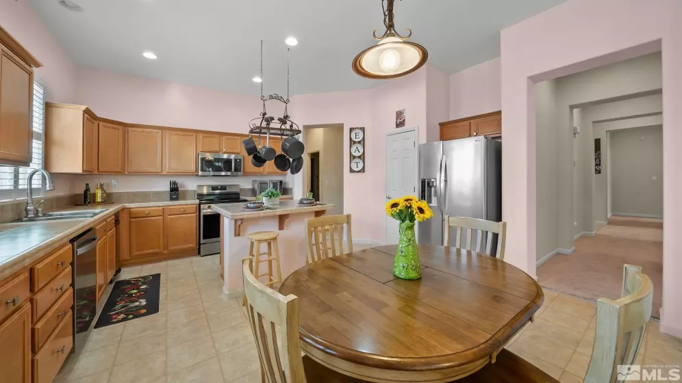 7354 Phoenix, Sparks, Nevada 89436, 4 Bedrooms Bedrooms, ,3 BathroomsBathrooms,Residential,Residential,Phoenix,250006042