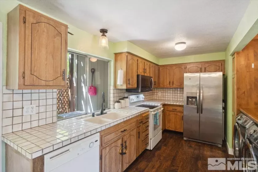 960 Cherry Tree, Sparks, Nevada 89434, 3 Bedrooms Bedrooms, ,2 BathroomsBathrooms,Residential,Residential,Cherry Tree,250006046