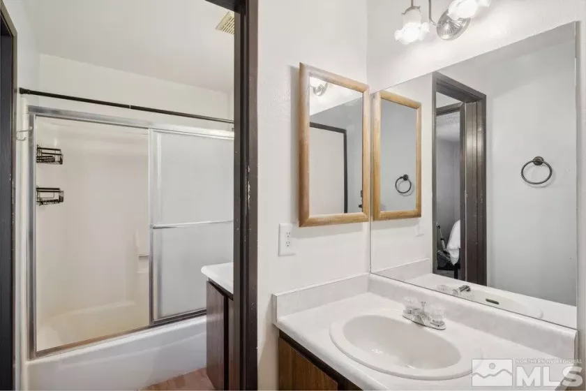 960 Cherry Tree, Sparks, Nevada 89434, 3 Bedrooms Bedrooms, ,2 BathroomsBathrooms,Residential,Residential,Cherry Tree,250006046