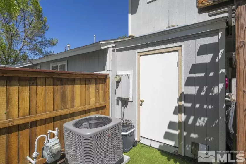 960 Cherry Tree, Sparks, Nevada 89434, 3 Bedrooms Bedrooms, ,2 BathroomsBathrooms,Residential,Residential,Cherry Tree,250006046