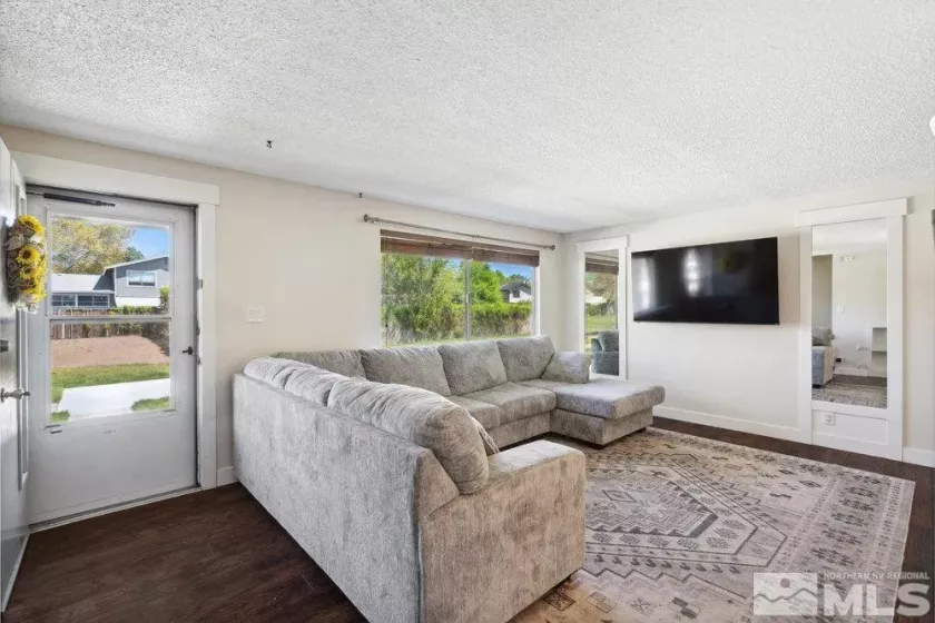 960 Cherry Tree, Sparks, Nevada 89434, 3 Bedrooms Bedrooms, ,2 BathroomsBathrooms,Residential,Residential,Cherry Tree,250006046