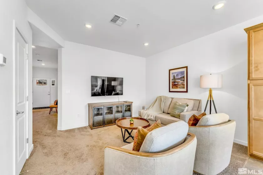 5065 Ronald, Reno, Nevada 89503, 2 Bedrooms Bedrooms, ,3 BathroomsBathrooms,Residential Lease,Manufactured,Ronald,250006048
