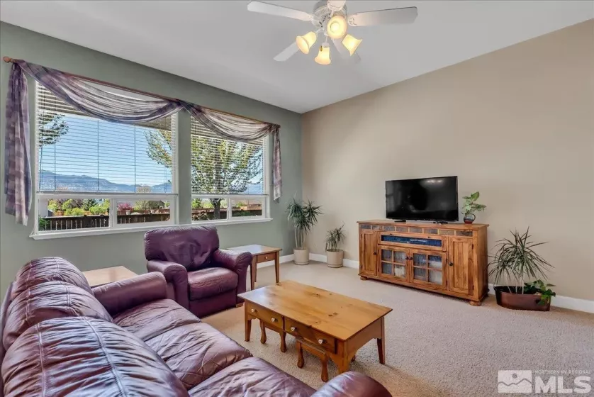 918 Springfield, Gardnerville, Nevada 89460, 4 Bedrooms Bedrooms, ,3 BathroomsBathrooms,Residential,Residential,Springfield,250006053