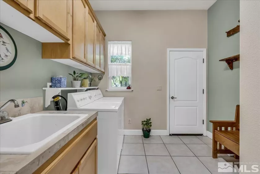 918 Springfield, Gardnerville, Nevada 89460, 4 Bedrooms Bedrooms, ,3 BathroomsBathrooms,Residential,Residential,Springfield,250006053