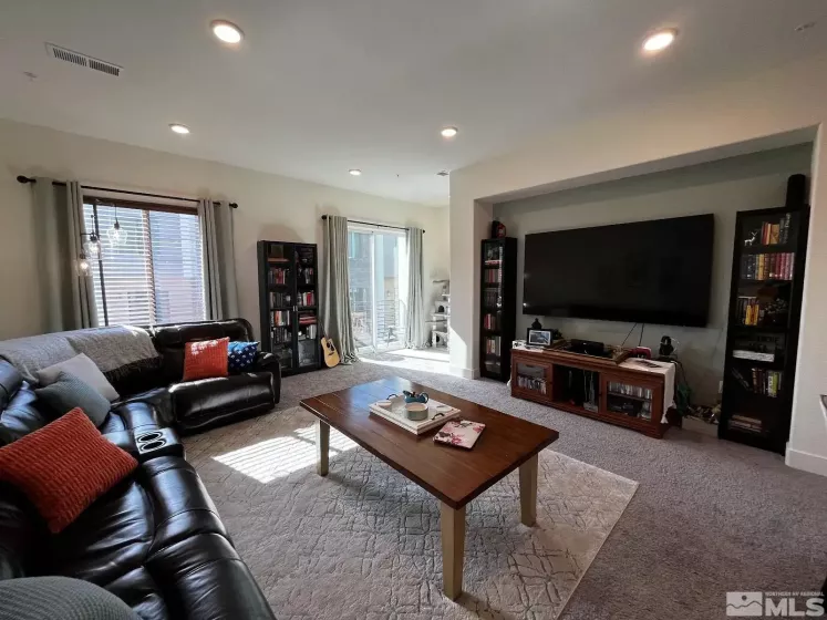 2562 River Hatchling, Reno, Nevada 89503, 3 Bedrooms Bedrooms, ,3 BathroomsBathrooms,Residential,Residential,River Hatchling,250005229