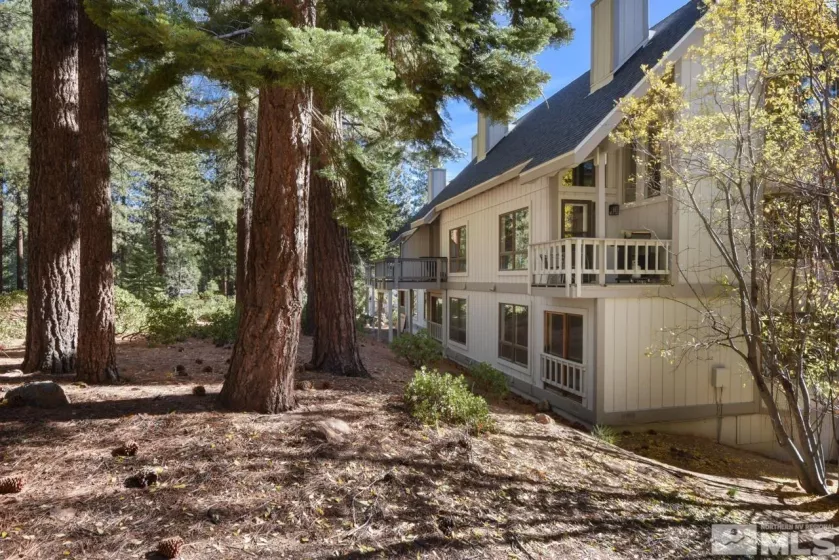 908 Harold, Incline Village, Nevada 89451, 2 Bedrooms Bedrooms, ,3 BathroomsBathrooms,Residential,Residential,Harold,240014313