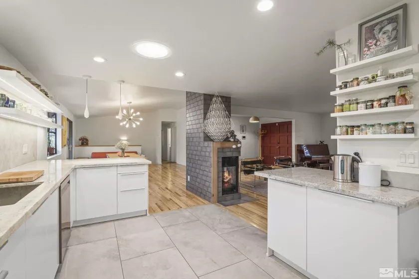 3255 Corey, Reno, Nevada 89509, 5 Bedrooms Bedrooms, ,3 BathroomsBathrooms,Residential,Residential,Corey,250006060