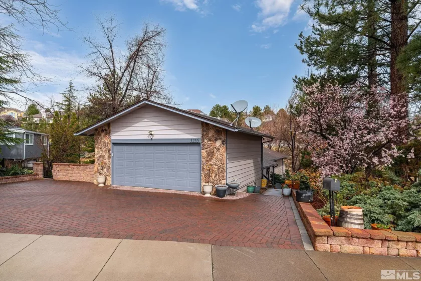 3255 Corey, Reno, Nevada 89509, 5 Bedrooms Bedrooms, ,3 BathroomsBathrooms,Residential,Residential,Corey,250006060