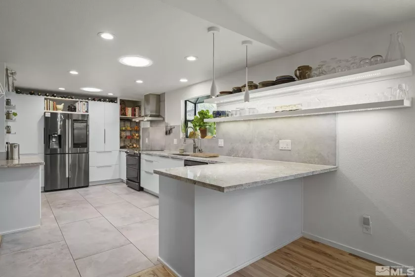 3255 Corey, Reno, Nevada 89509, 5 Bedrooms Bedrooms, ,3 BathroomsBathrooms,Residential,Residential,Corey,250006060