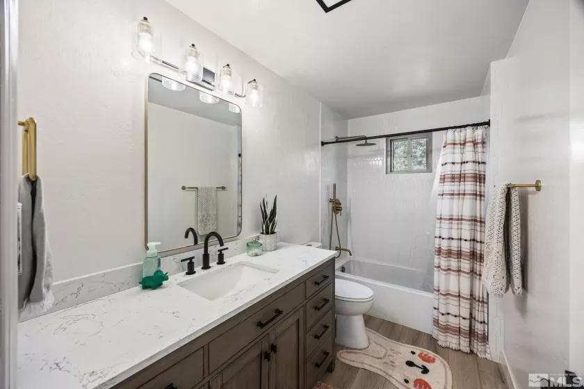 3055 old us hwy 395, Washoe Valley, Nevada 89704, 5 Bedrooms Bedrooms, ,4 BathroomsBathrooms,Residential,Residential,old us hwy 395,240014175
