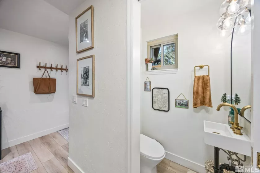 3055 old us hwy 395, Washoe Valley, Nevada 89704, 5 Bedrooms Bedrooms, ,4 BathroomsBathrooms,Residential,Residential,old us hwy 395,240014175
