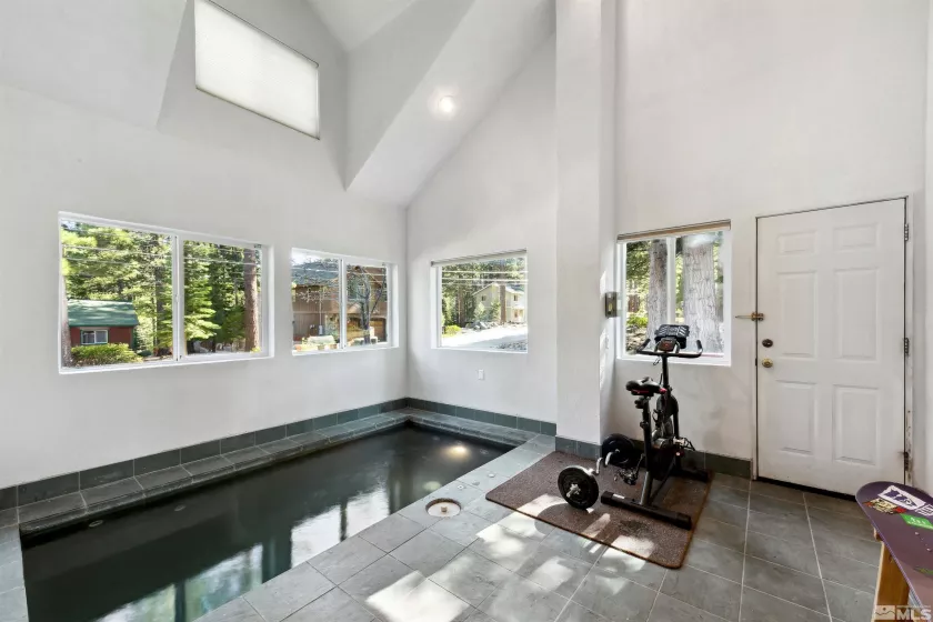 733 Cayuga, South Lake Tahoe, California 96150, 4 Bedrooms Bedrooms, ,3 BathroomsBathrooms,Residential,Residential,Cayuga,250006068