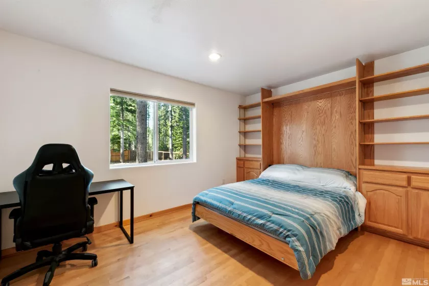 733 Cayuga, South Lake Tahoe, California 96150, 4 Bedrooms Bedrooms, ,3 BathroomsBathrooms,Residential,Residential,Cayuga,250006068